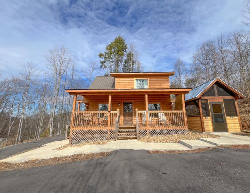 Tunnel Vision - Private with Hot Tub, Sevierville