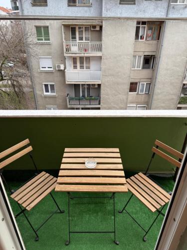 CROWN apartment 4 in ดูโดวาชูมา