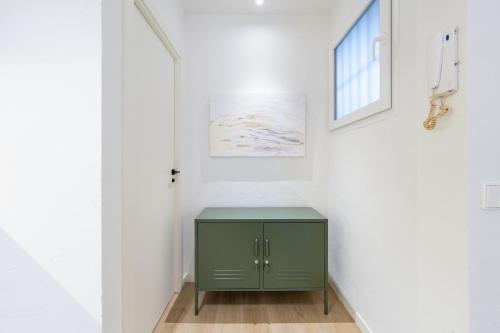 Reina Sofia Suite III - image 3