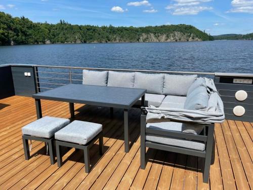 Iekārtas, Luxury houseboat, Orlík Castle (Luxury houseboat, Orlik Castle) in Kožlí