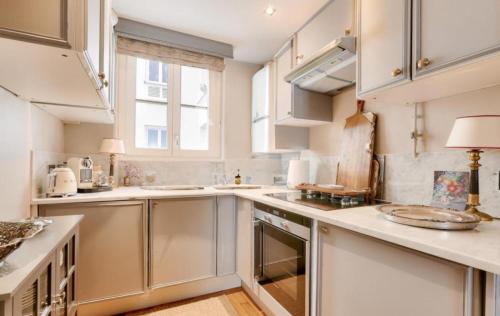 Elegant luxury private apartment by Eiffel Tower, París (foto 7)