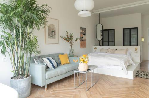 不觉晓晨曦花园别墅 Bujuexiao Dawn Garden Villa Shanghai - Free daily shuttle bus to Disneyland, exquisite and beautiful garden courtyard, private spa bathtub in each room, hearty daily breakfast provided for all guests, Shanghai (foto 8)