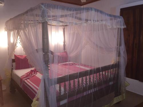 New Imperial Hotel – Hikkaduwa, CO