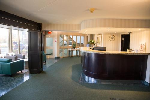 Predvorje, Admiral Inn Hamilton in Hamilton (ON)