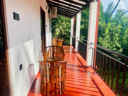 Double Room with Balcony image 10