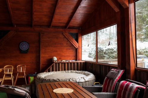 Létesítmények, Chalupa Albert in Šanov