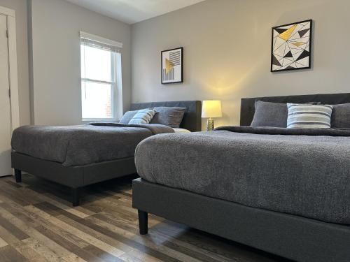 Lovely 2BR Near Downtown Area