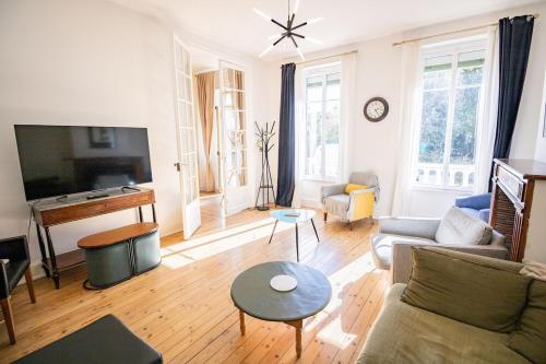 Maison de maitre et son parc in Mirail-Universite