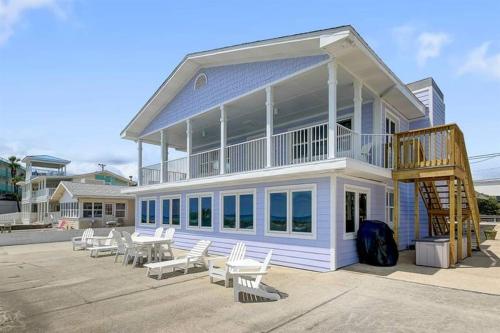 Beach Roost Beach Front Home 7 Br sleeps 20