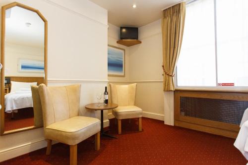 Morgan Hotel - image 7