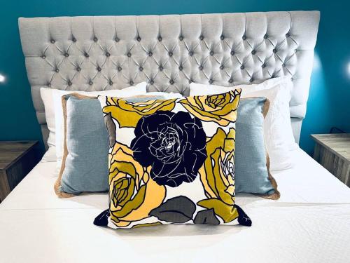 Rittenhouse Square near Kimmel Center 1BD Suite Rittenhouse Square near Kimmel Center 1BD Suite