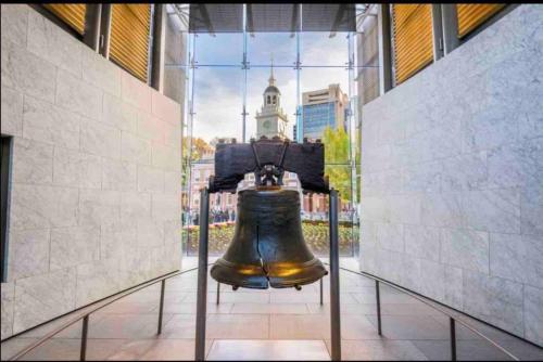 Rittenhouse Square near Kimmel Center 1BD Suite Rittenhouse Square near Kimmel Center 1BD Suite