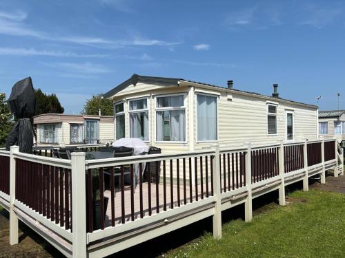 Long Beach Park Caravan, Hembsy - Fritton