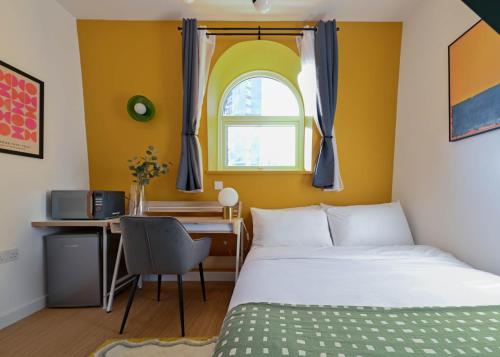 Spacious Ensuite Bedroom Close to Angel & Shoreditch - image 9
