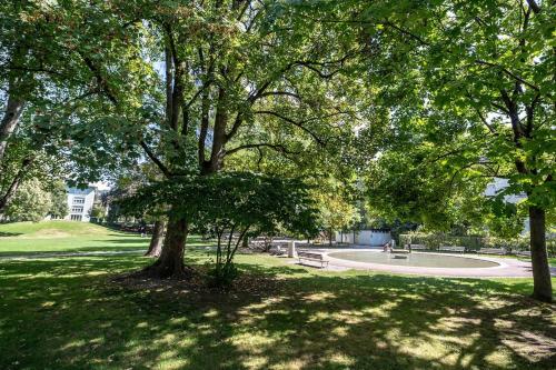 Very spacious studio with balcony - Parkview 2, Curych (fotografie 10)