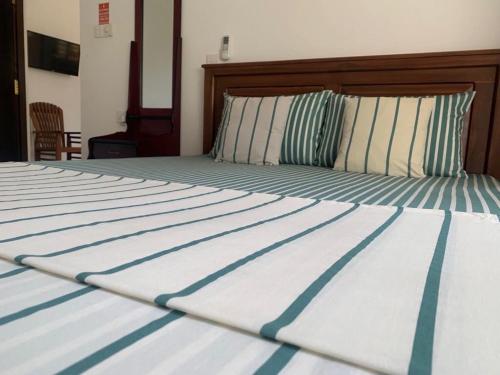 Double Room with Garden View image 4