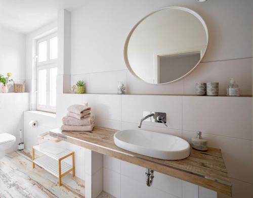 Gustava 30 Gustava 30