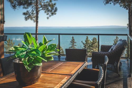 Villa Experience Nature Le Nid in Saint-Irenee (QC)