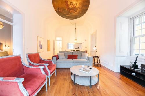 Bica Contemporary Historic 2 Bedroom Apt, Lisabon