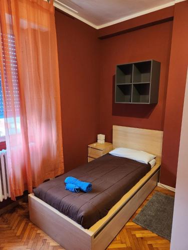2 twin beds
