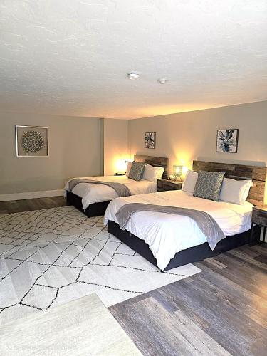 Superior Queen Room with Two Queen Beds