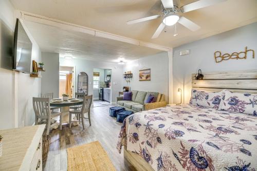 Half-Mi to Ocean Cape Canaveral Beach Hideaway! thumb 4