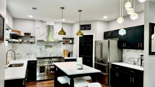 Epic Retreat at Mystic Falls 5 Bedrooms 3 Baths