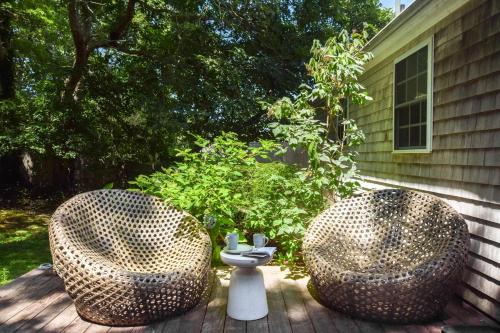 Fully Renovated Walk to Scargo Lake in 東丹尼斯 (MA)