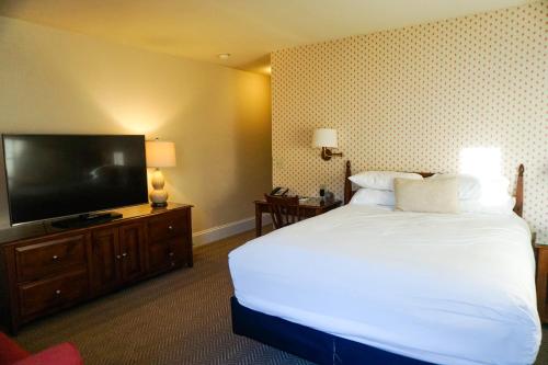 Mill Falls Resort Collection at the Lake Mill Falls Resort Collection at the Lake