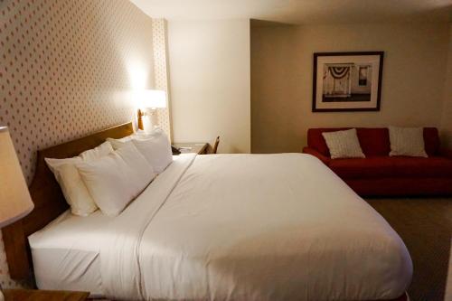 Mill Falls Resort Collection at the Lake Mill Falls Resort Collection at the Lake