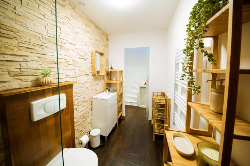 Vannas istaba, L'illois - 2 beds - Free Parking - Vieux Lille - Wifi - Netflix in Saint-Andre-lez-Lille