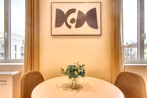 Le Cedre Bleu - Bel appart climatise quartier point du jour Lyon 5 in Provinces-Chavril