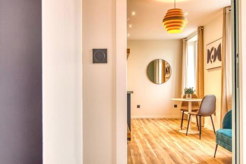 Le Cedre Bleu - Bel appart climatise quartier point du jour Lyon 5 in Provinces-Chavril