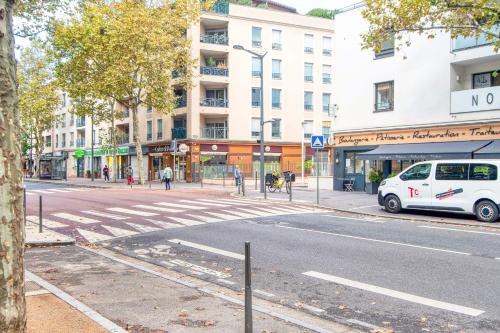 Le Cedre Bleu - Bel appart climatise quartier point du jour Lyon 5 in Provinces-Chavril