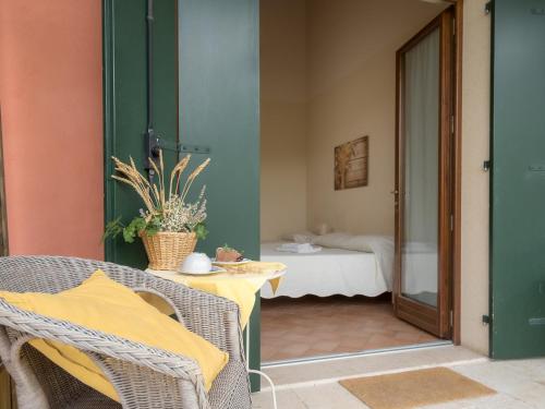 Double Room image 6