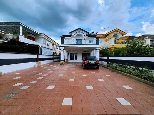 ipoh 5min to town centre 92bungalow 5br5bath19pax ipoh 5min to town centre 92bungalow 5br5bath19pax