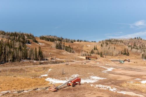 ทัศนียภาพ, Ski In Ski Out to Chair 8 3rd floor No elevator in ไบรอัน เฮด (UT)