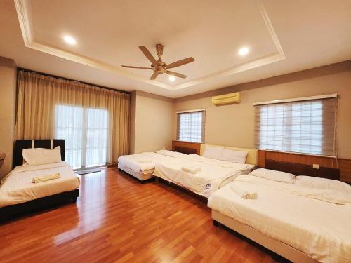 ipoh 5min to town centre 92bungalow 5br5bath19pax ipoh 5min to town centre 92bungalow 5br5bath19pax