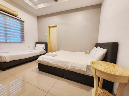 ipoh 5min to town centre 92bungalow 5br5bath19pax ipoh 5min to town centre 92bungalow 5br5bath19pax