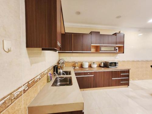 ipoh 5min to town centre 92bungalow 5br5bath19pax ipoh 5min to town centre 92bungalow 5br5bath19pax