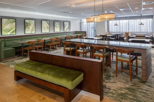 Fairfield Inn & Suites by Marriott Tampa Westshore/Airport - image 21
