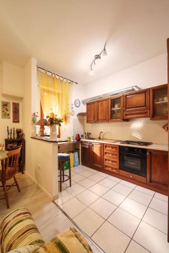 Laila's Frasassi House by RentMax in Poggio San Marcello