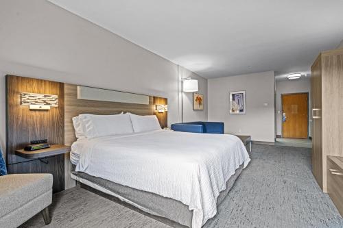 Holiday Inn Express Carneys Point New Jersey Turnpike Exit 1 by IHG in Carneys Point, USA