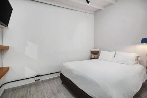 NOWA Gaira Apt Provenza Walkable Area, AC & Balcony facing KarolG club, Medellín (zdjęcie 4)