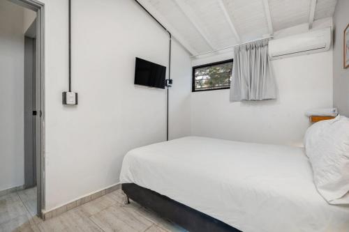 NOWA Gaira Apt Provenza Walkable Area, AC & Balcony facing KarolG club, Medellín (zdjęcie 9)
