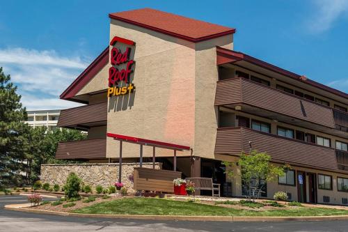 Red Roof Inn PLUS+ Philadelphia Airport in Essington, USA