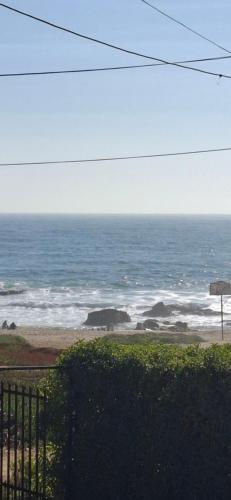 Casa familiar con hermosa vista al mar in Las Cruces