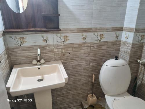 One Bedroom studio apartment with kitchen - image 12