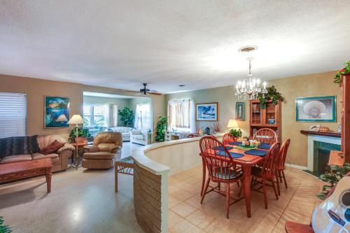 Spacious Home with Yard - half Mi to Ormond Beach! in Ormond Beach, USA