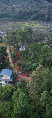 Holy Village Homestay in Inchathotty